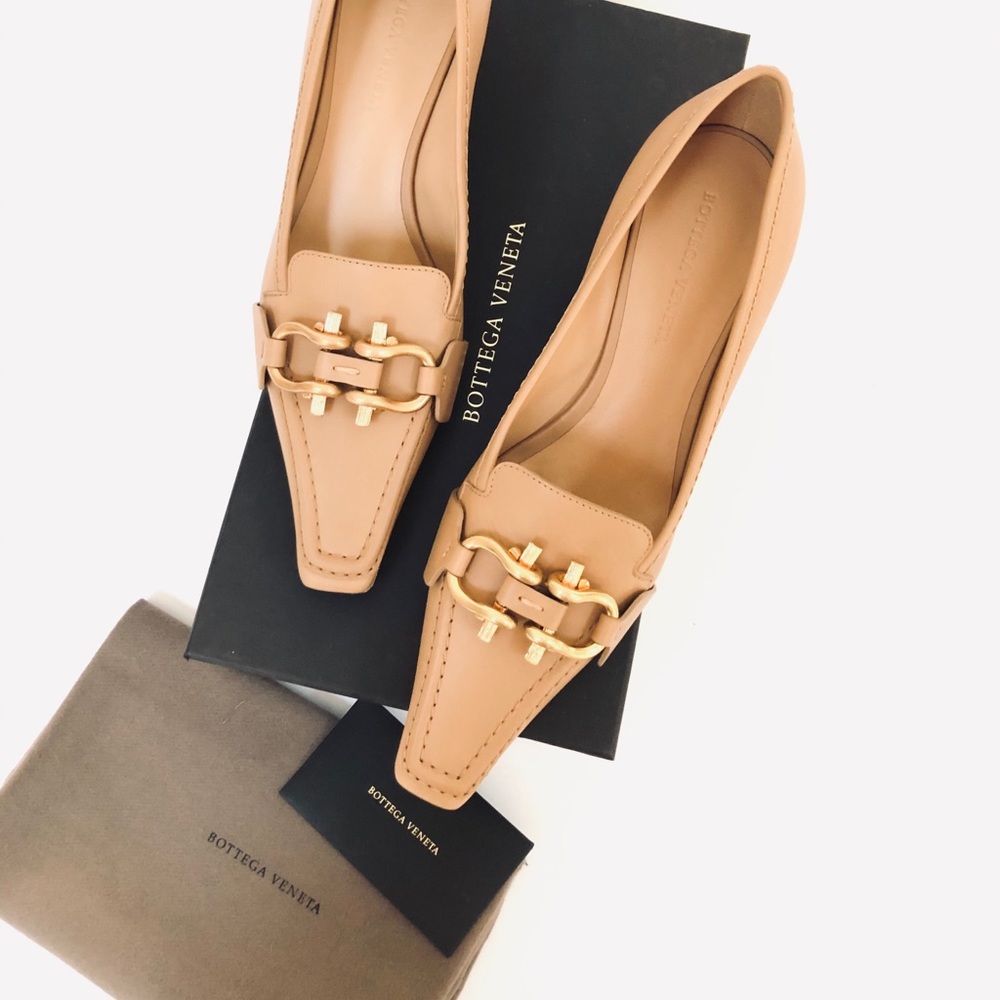 Bottega Veneta Square Toe Kitten-Heel Loafers pump - Picture 9 of 16